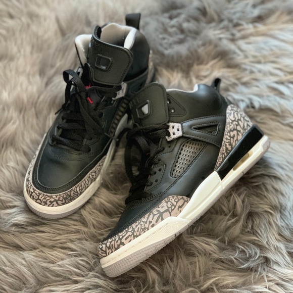spizike black cement